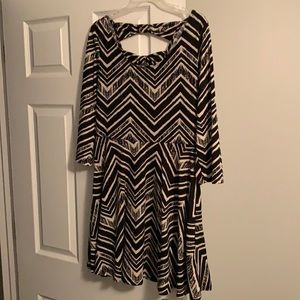 Zebra 3/4 length sleeve dress L